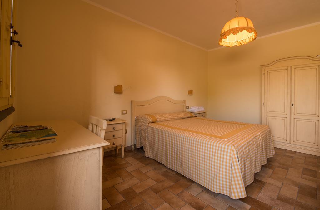 B&B Corte Degli Struzzi Pescia Romana Ngoại thất bức ảnh