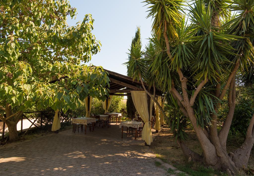 B&B Corte Degli Struzzi Pescia Romana Ngoại thất bức ảnh