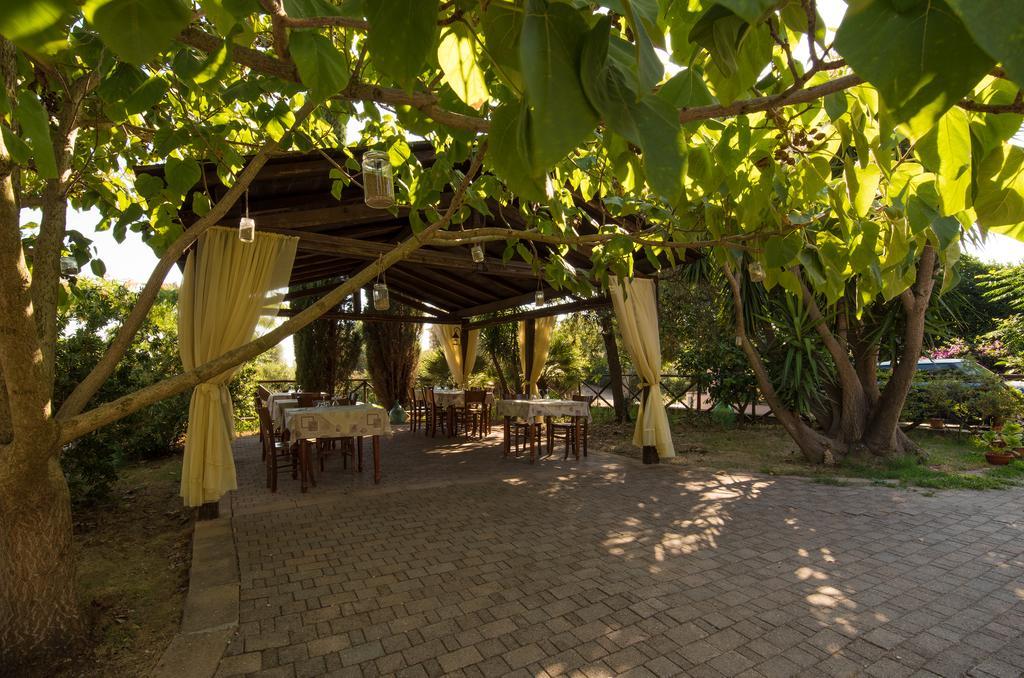 B&B Corte Degli Struzzi Pescia Romana Ngoại thất bức ảnh